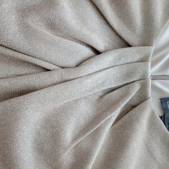 Gorgeous Shimmering Gold Sheath Dress - Picture 3 of 11